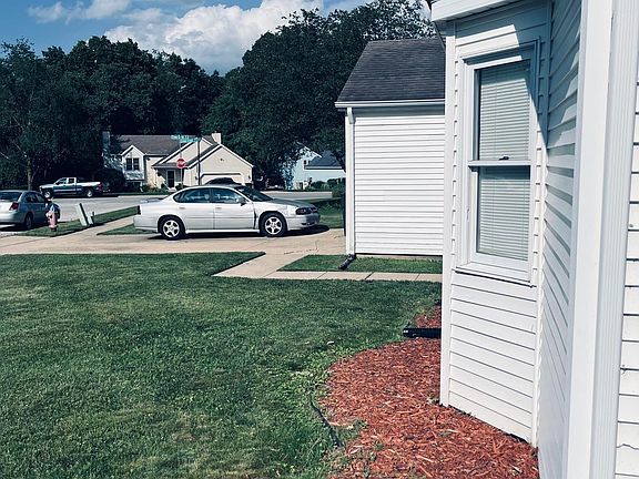 5th image of 2106 Spring Hill Dr