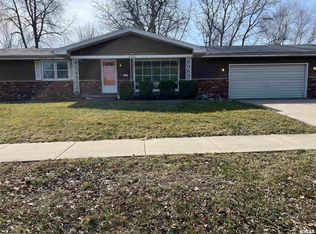 1111 E Grant St, Macomb, IL 61455