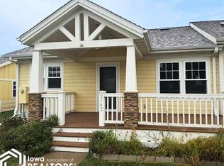 2142 Garnet Ln, Fairfield, IA 52556