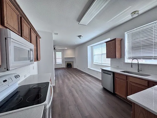 1525 Fallcreek Ct — Photo 8