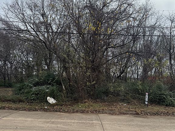 2nd image of 632 N 4th St