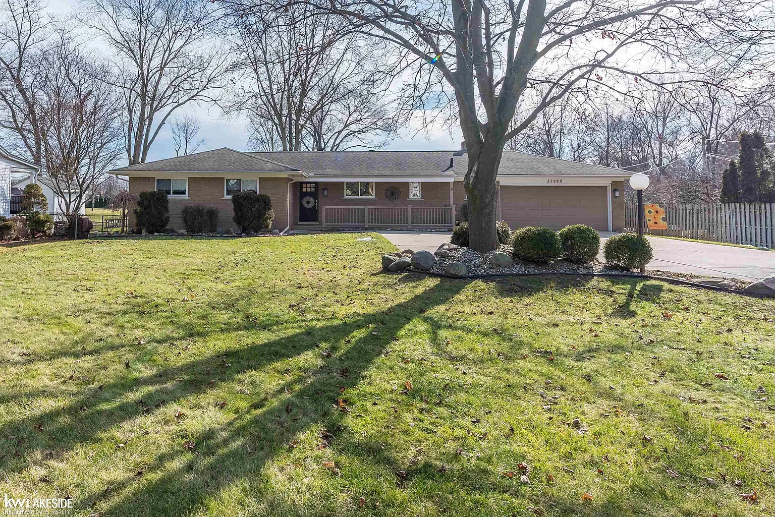 37980 Moravian Dr photo 1