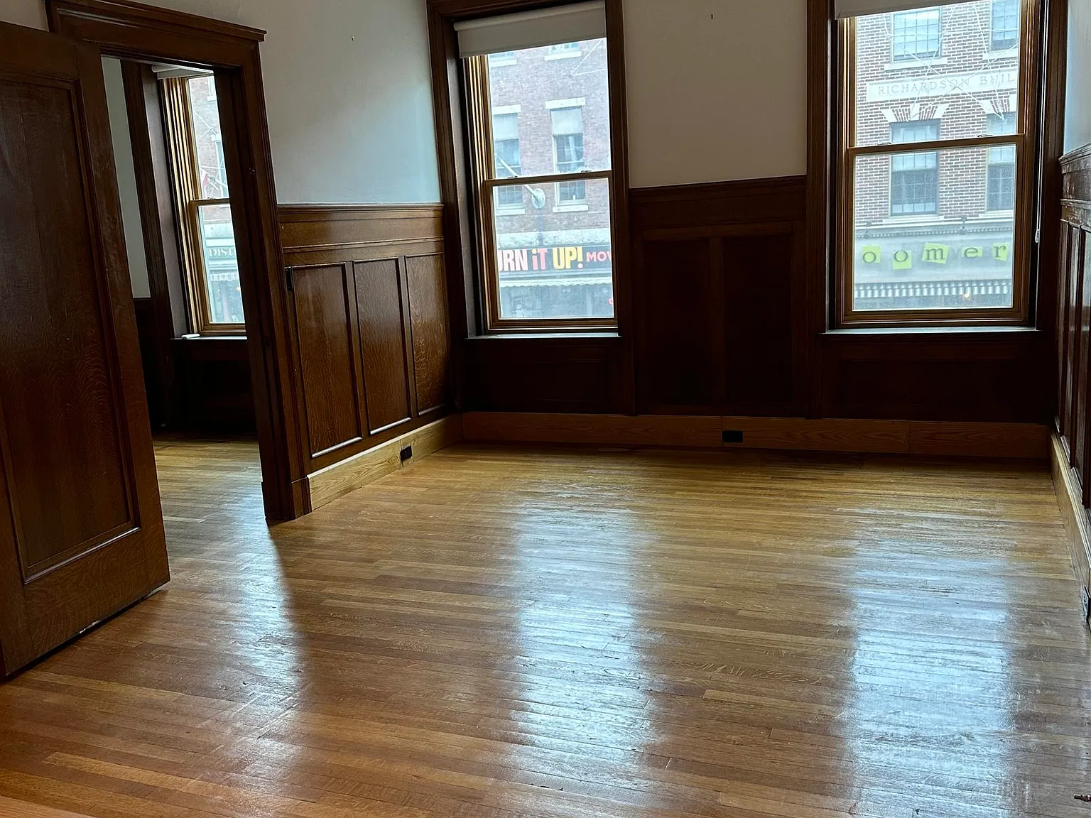 2 bed, 827 sqft, $2,200 — Photo 2