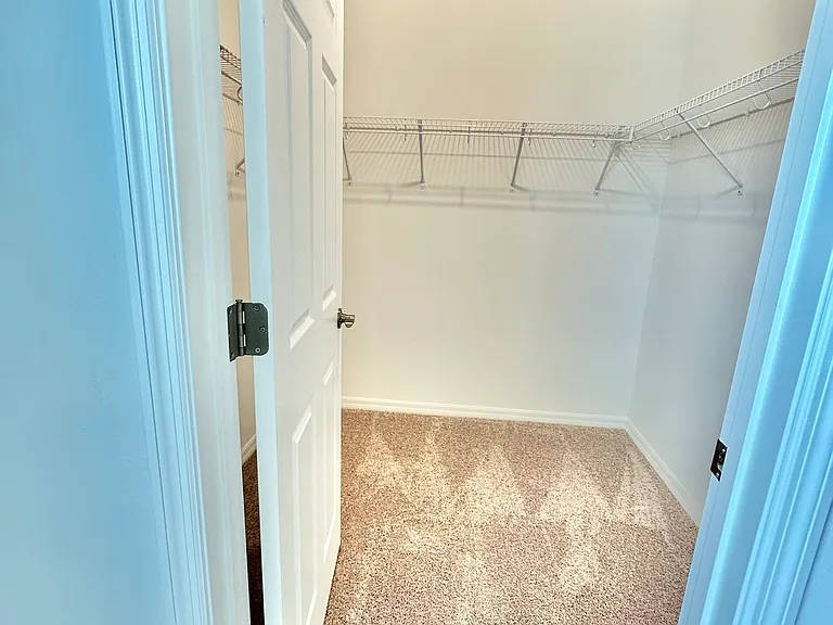 5425 Tripoli Dr — Photo 35