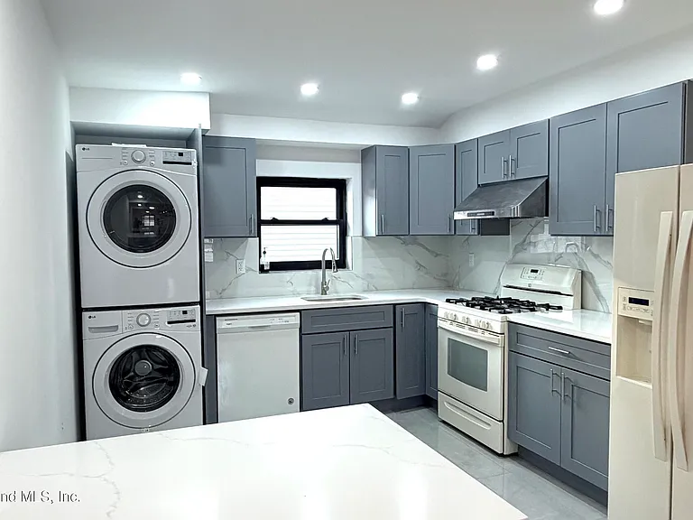 216 Monahan Ave #2 — Photo 3