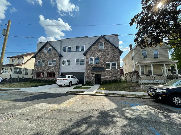 11 Silkman Pl #A — Photo 13