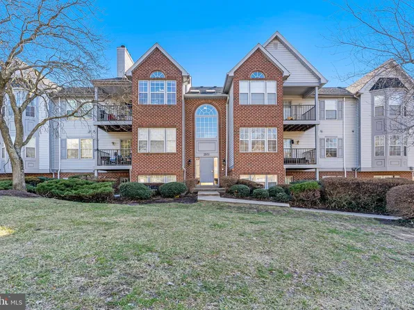 2051 Alice Ave APT 301, Oxon Hill, MD 20745