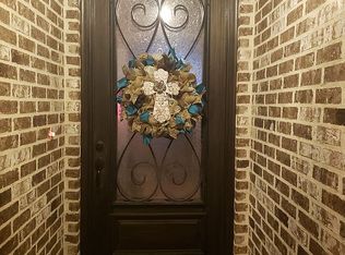 117 Sterling Ridge Dr, Nederland, TX 77627