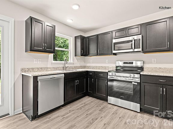 2nd image of 2315 Old Blackmon Ln