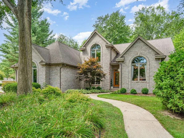 1511 Peppermill Cir, Midland, MI 48642