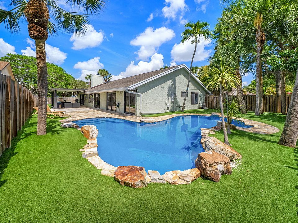 1st image of 1061 Bayberry Point Drive