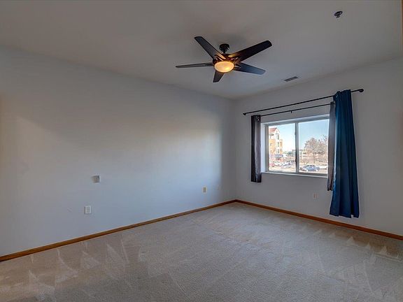 4th image of 301 Harbour Town Dr APT 207