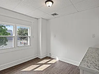 877 Prospect Ave #4 — Photo 2