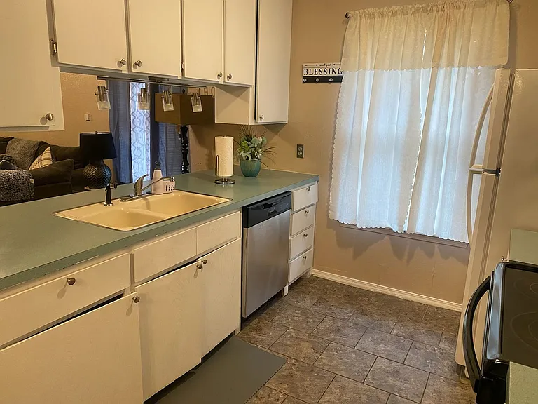 2707 NE Euclid Ave — Photo 7