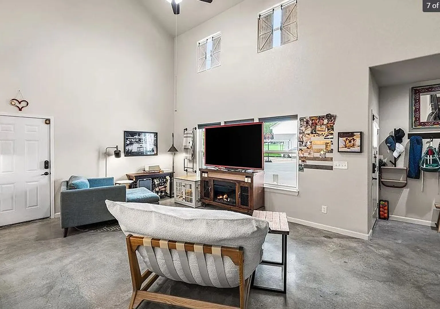 For Lease!! — Photo 4