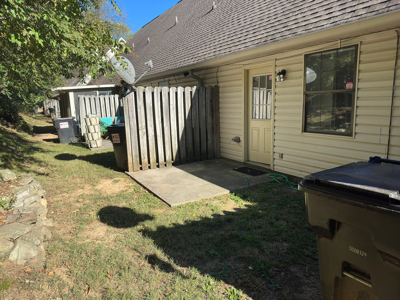 9215 Shady Bend Ln — Photo 3