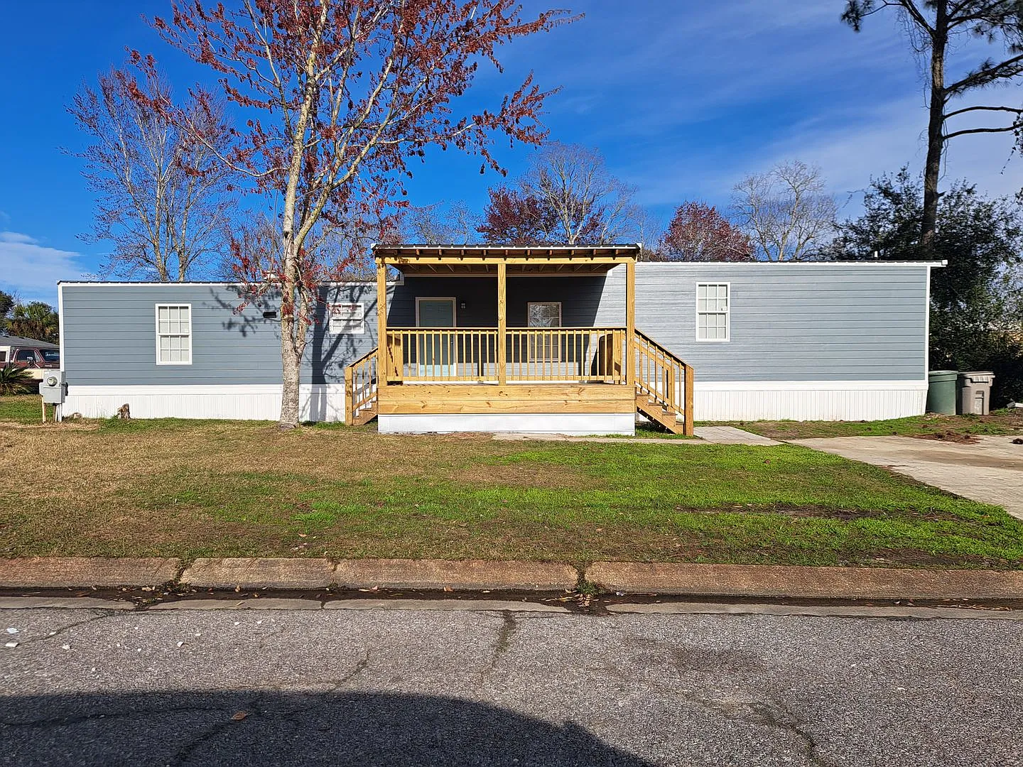 Nicely Renovated 2BR/2BA Mobile Home — Photo 2