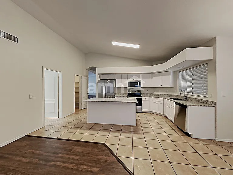 12723 W Edgemont Ave — Photo 6