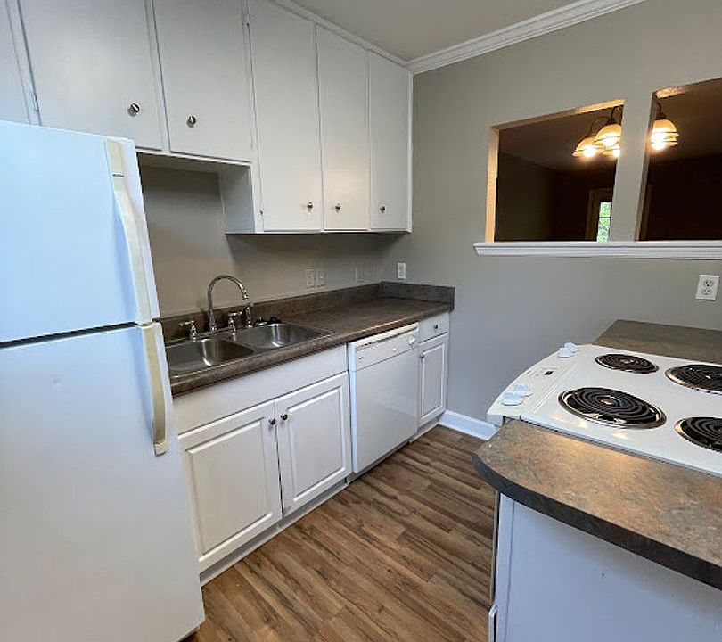 1st image of 2717 Folts Dr APT 203