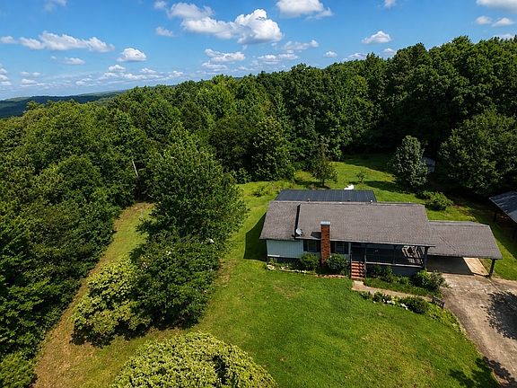 2nd image of 962 Willow Springs Rd