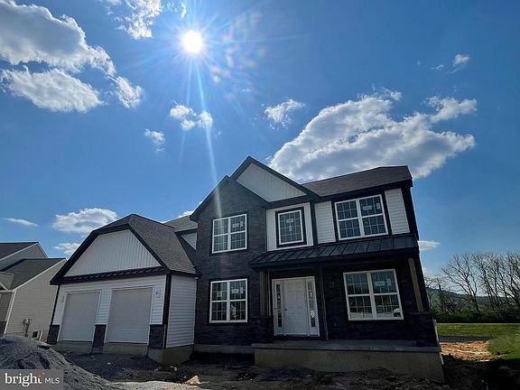 3rd image of 140 Sianna Cir #33