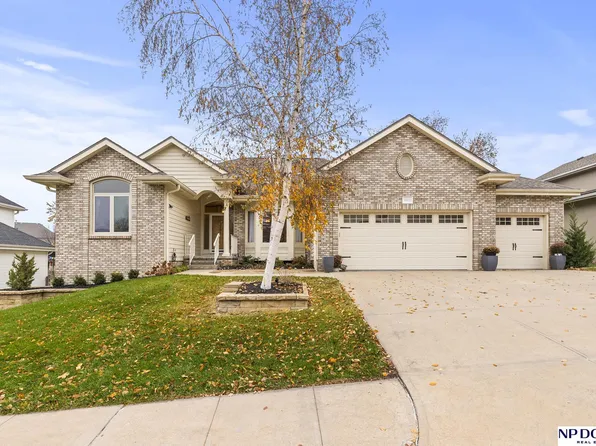 12523 Eagle Run Dr, Omaha, NE 68164