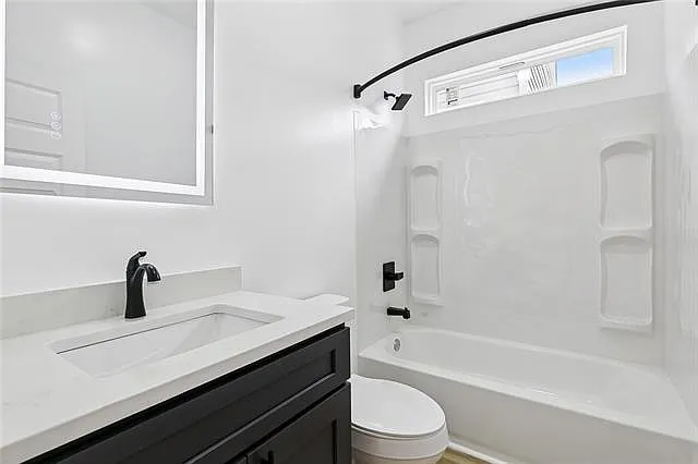 2258-60 N Galvez St #1-2 — Photo 7