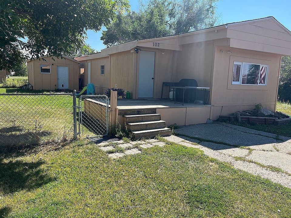 1st image of 102 Redwood Dr