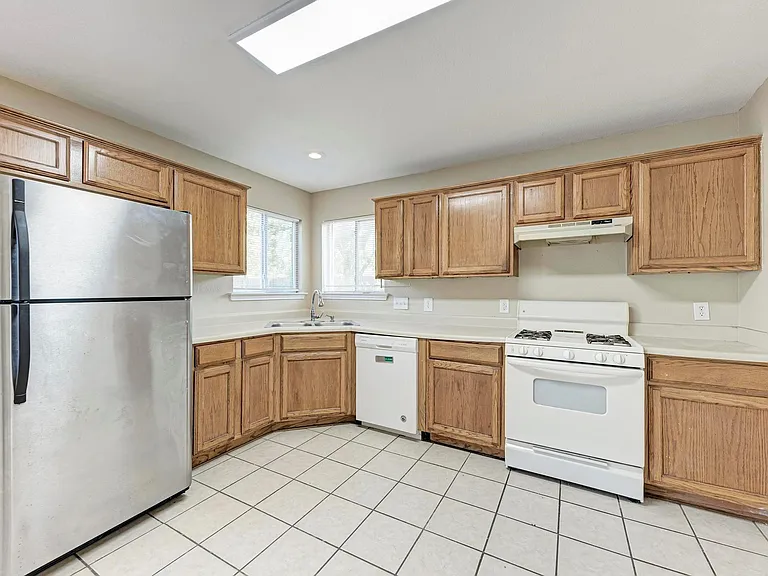 2351 Wright Cir — Photo 27
