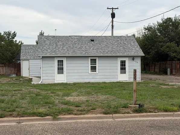 309 W 6th St, Pine Bluffs, WY 82082
