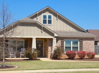 293 Meadowview Ln, Prattville, AL 36066