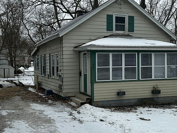 2nd image of 427 Garland St