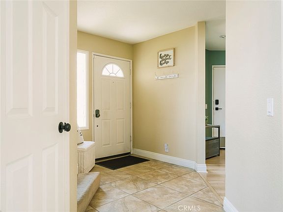 4th image of 1093 S Sundance Dr