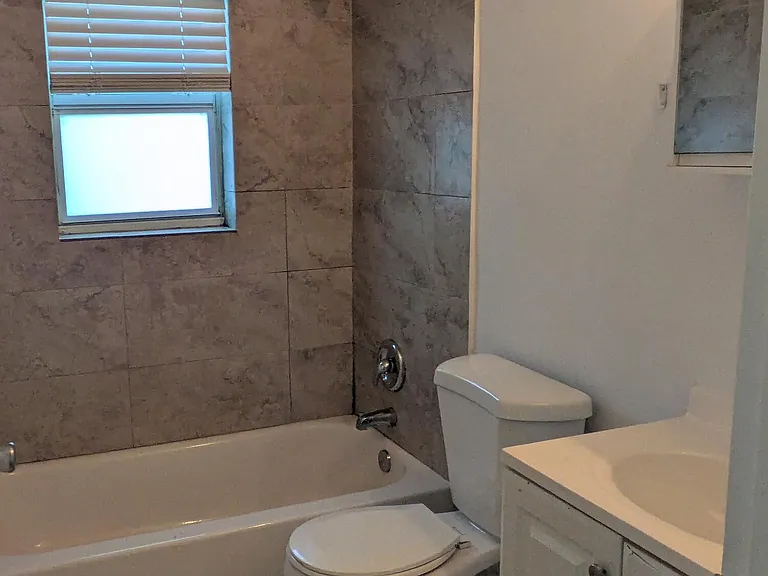 8718 NW 35th St #8718 — Photo 7