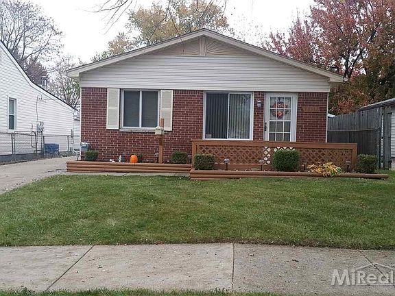 2nd image of 26552 Dartmouth St