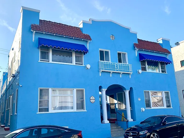 55 Roswell Ave #9 — Photo 3