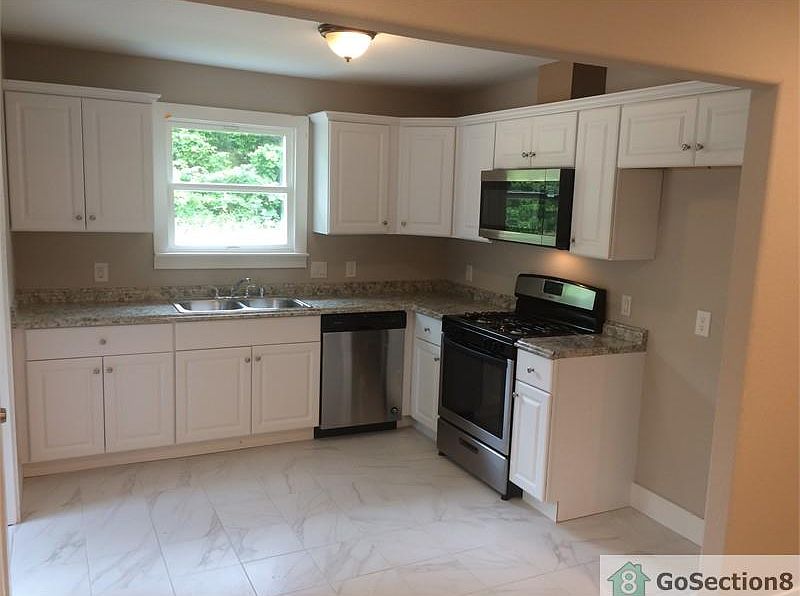 1st image of 16517 Larchwood Dr #B
