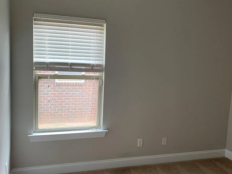 156 Glen Cross Cir — Photo 7
