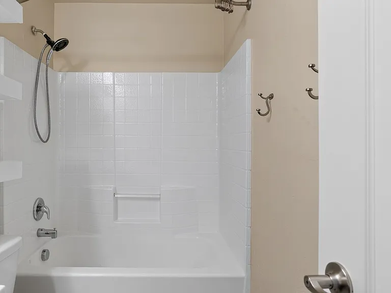13113 Camden Dr — Photo 15