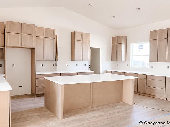 3rd image of 4121 Derek Ct