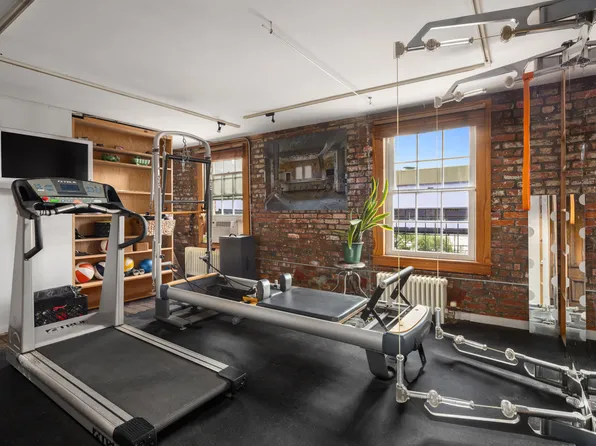 45 Peck Slip image 5 of 10