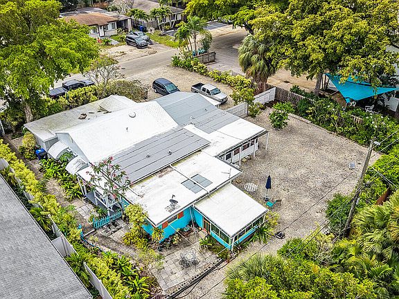 4th image of 1005 NE 17th Street