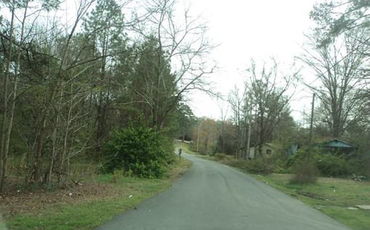 2nd image of 359 Martin St
