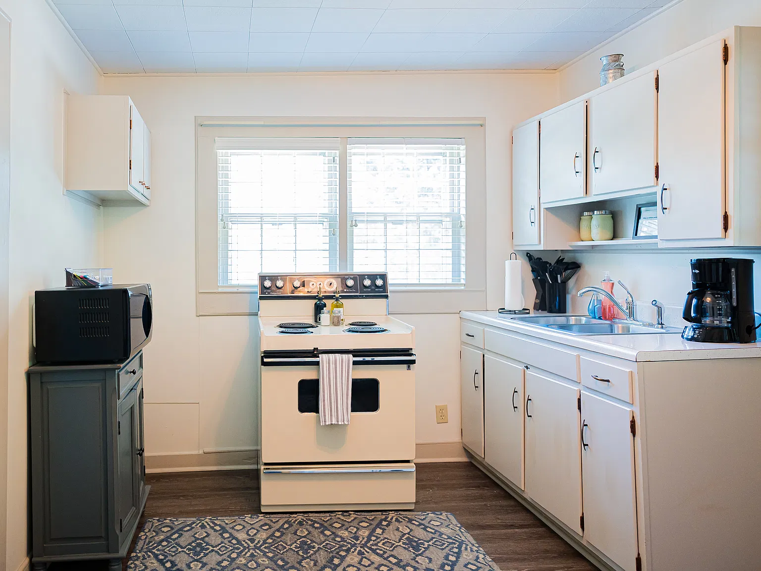 2 bed, 1000 sqft, $2,600 — Photo 3