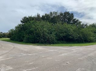 402 SW Naftal Pl, Port Saint Lucie, FL 34953