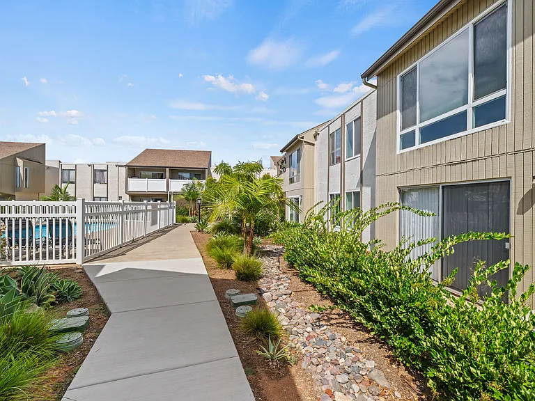 8034 Linda Vista Rd #2G — Photo 15