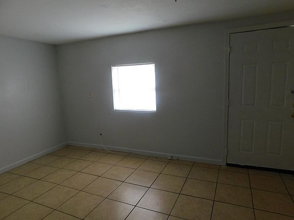 4th image of 2221 Saint Anthony St