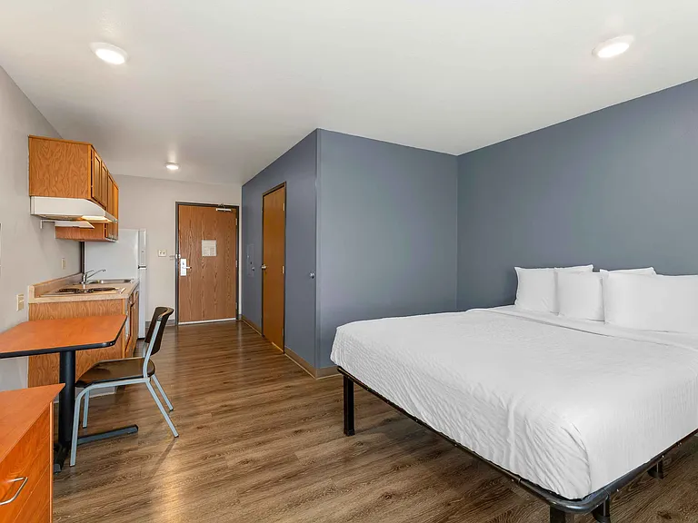 Studio Suite - 1 Full Bed