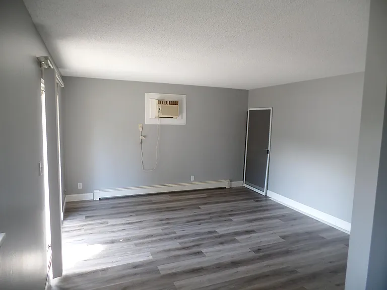 616 New St #4 — Photo 4