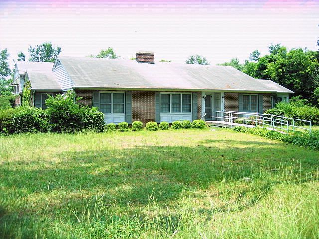 2nd image of 21 Maplewood Dr